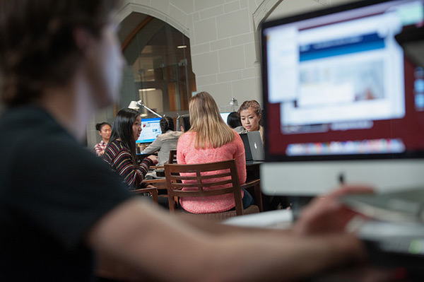 Alberta, Manitoba, the Maritimes, and Saskatchewan: Upload your documents to UBC